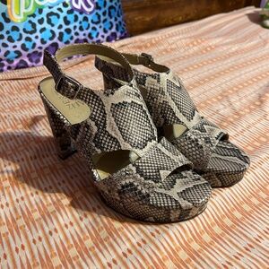 Naturalizer Stacked heels